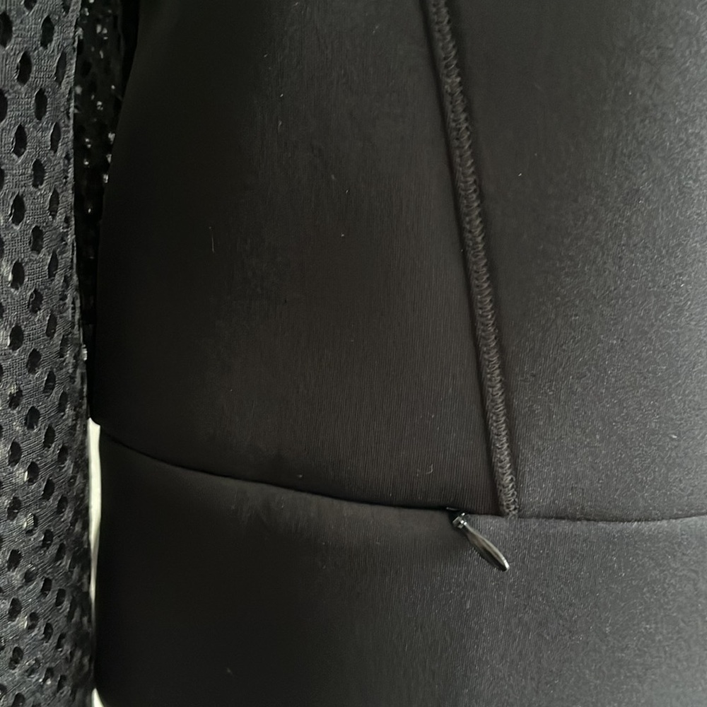 Woman’s jacket, ALO, yoga size medium black - Picture 4 of 10